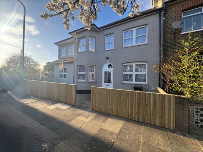 1 Bed Semi-Detached House, Paget Road, IG1