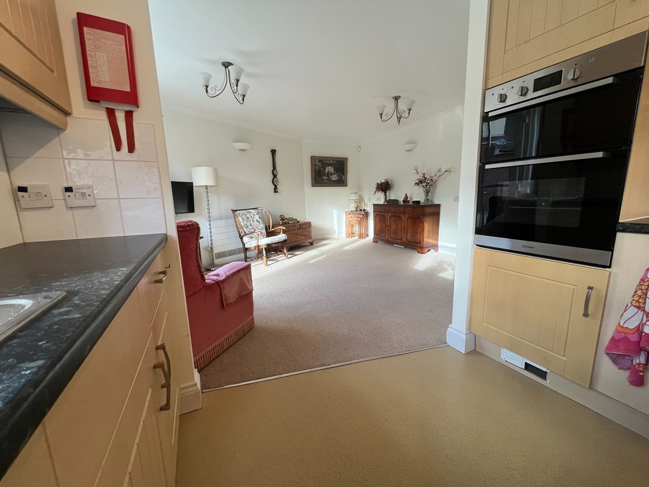 1 Bed Flat, Hebron Court, SO15 photo 3