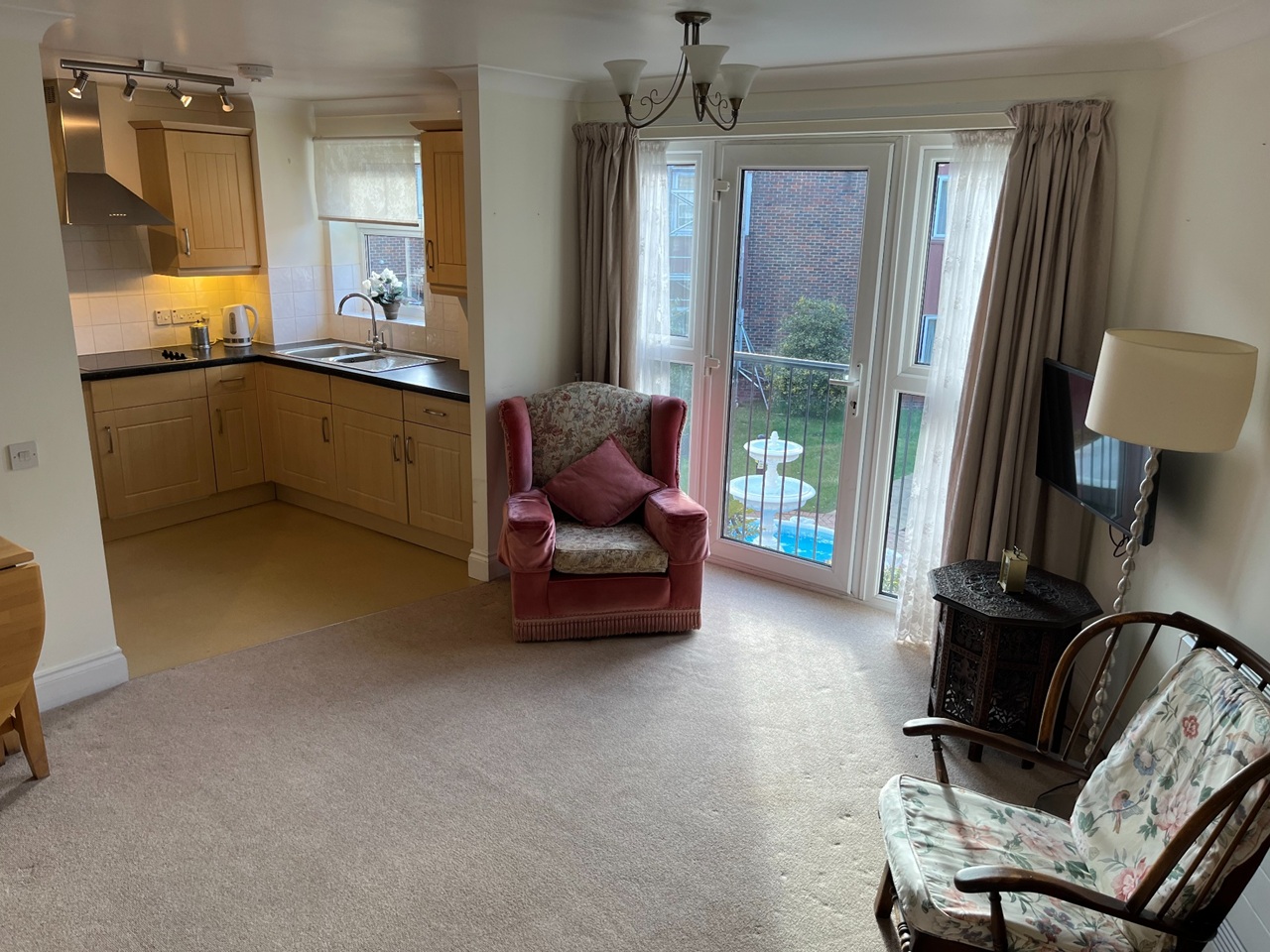 1 Bed Flat, Hebron Court, SO15 photo 4
