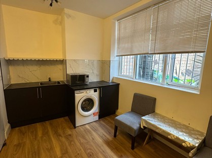 Studio Flat, Green Lanes, N13