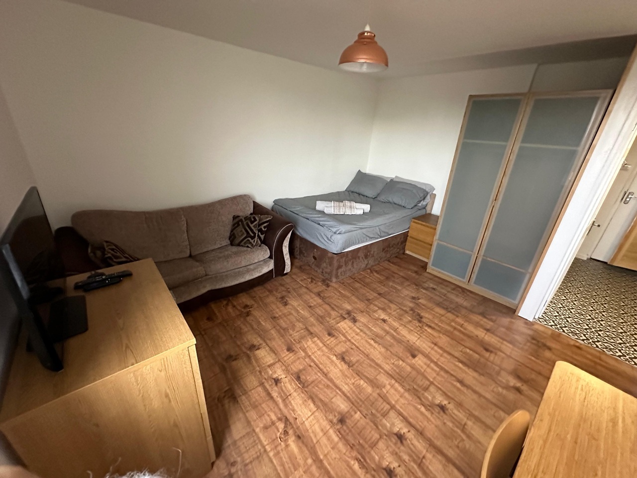 2 Bed Flat, Elkington Point, SE11, N1 7GU photo 3