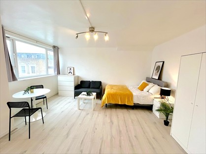 Room in a Shared Flat, Richmond Road, E8