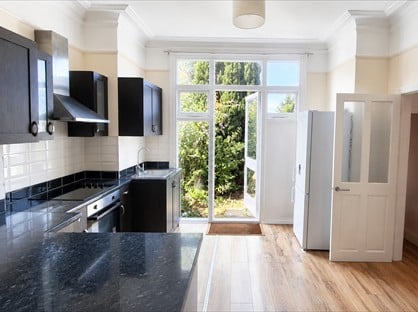 1 Bed Flat, Long Ditton, KT6