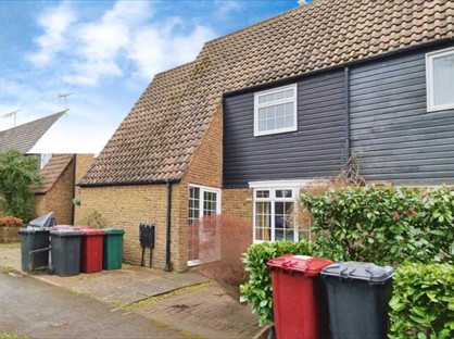 4 Bed Terraced House, Winterbourne Road, PO19