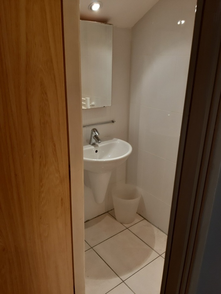 2 Bed Flat, Cavalry Park Drive, EH15 photo 3