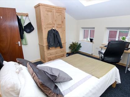 5 Bed Flat, Cemetery Road, S11