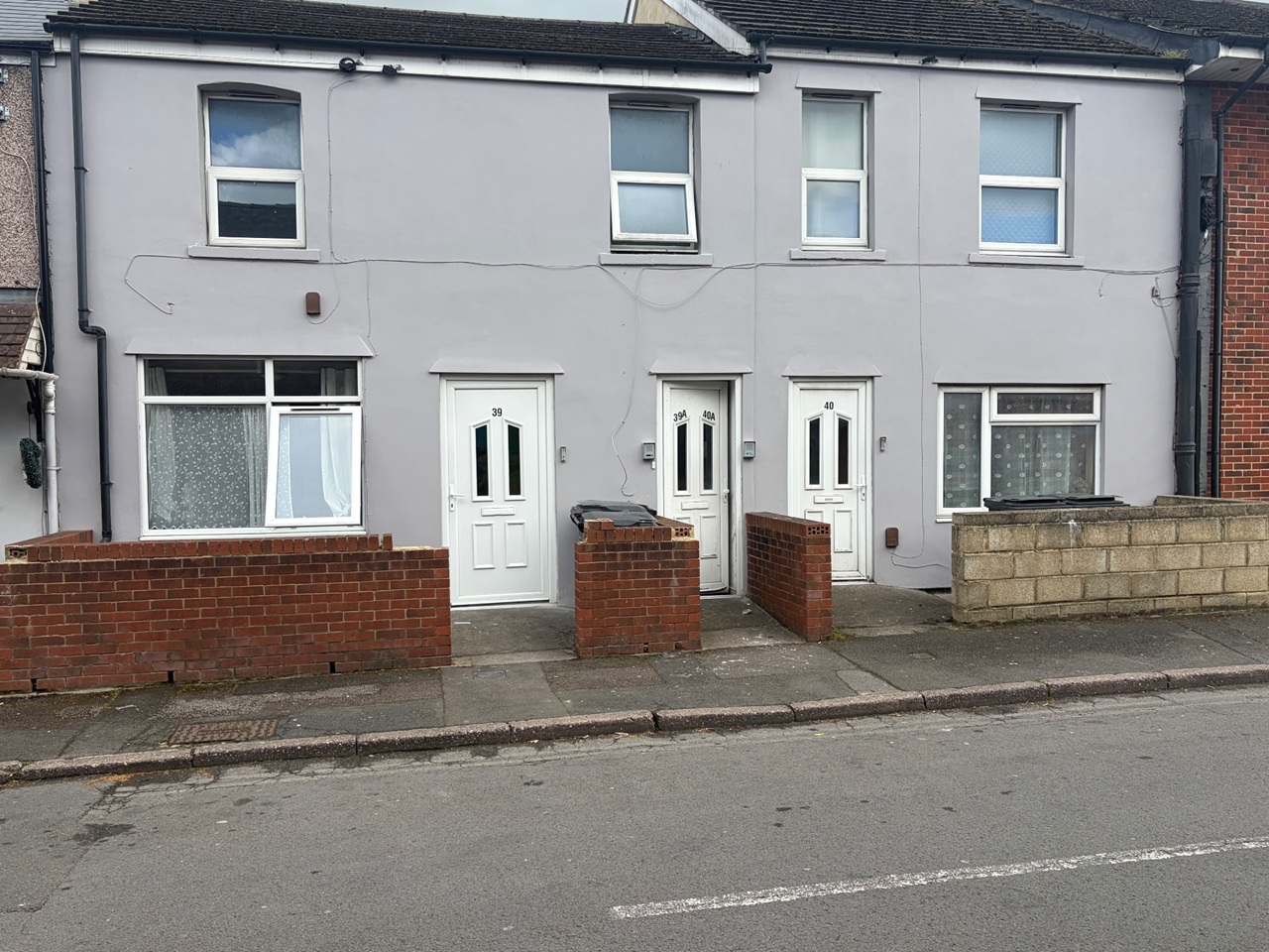 1 Bed Flat, Hawkins St, SN2