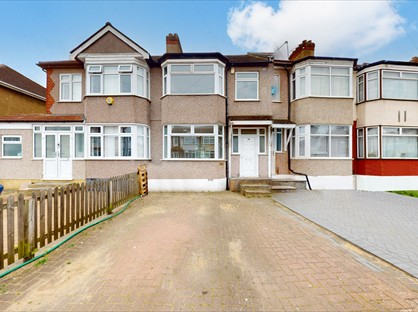 3 Bed Terraced House, Nursery Close, EN3