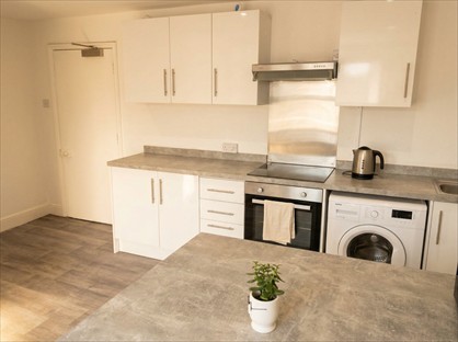 5 Bed Detached House, Russel Street, GL1
