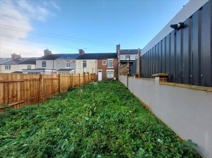 3 Bed Terraced House, Pasture Row, DL14