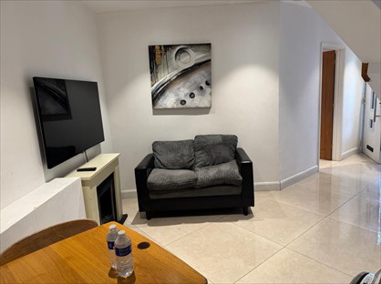 2 Bed Detached House, Malmesbury Road, SM4
