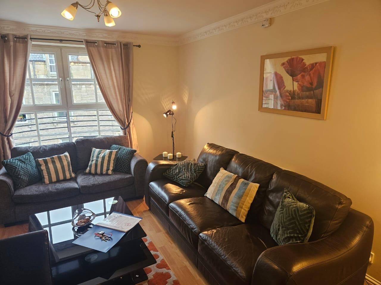 2 Bed Flat, Blackwood Crescent, EH9 photo 3
