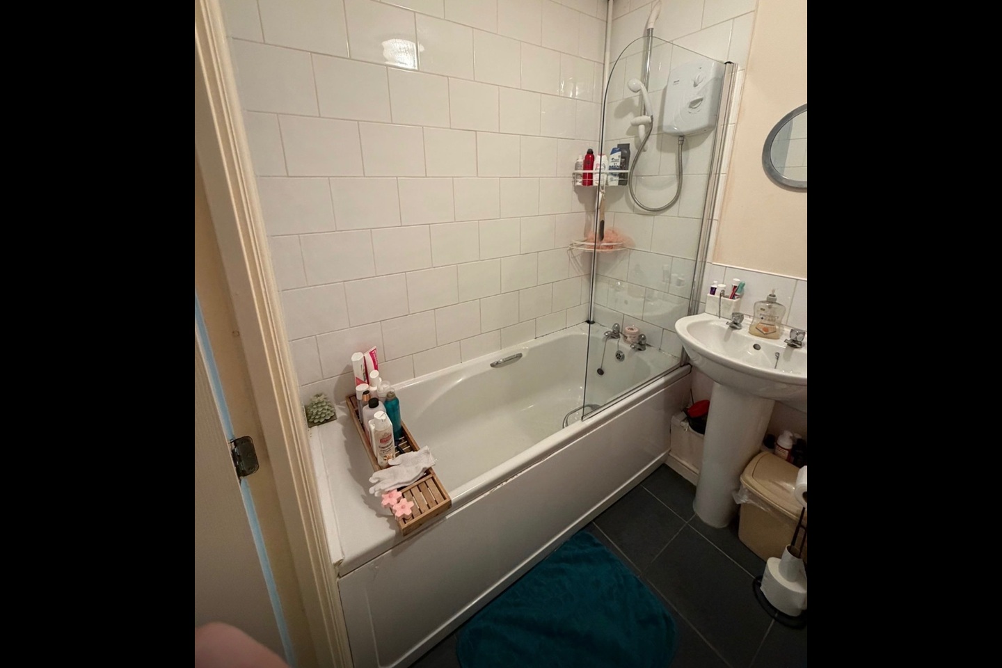 2 Bed Flat, Whitehall Croft, LS12 photo 5
