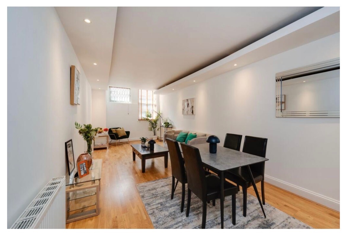 1 Bed Flat, Weymouth Mews, W1G, N1 7GU