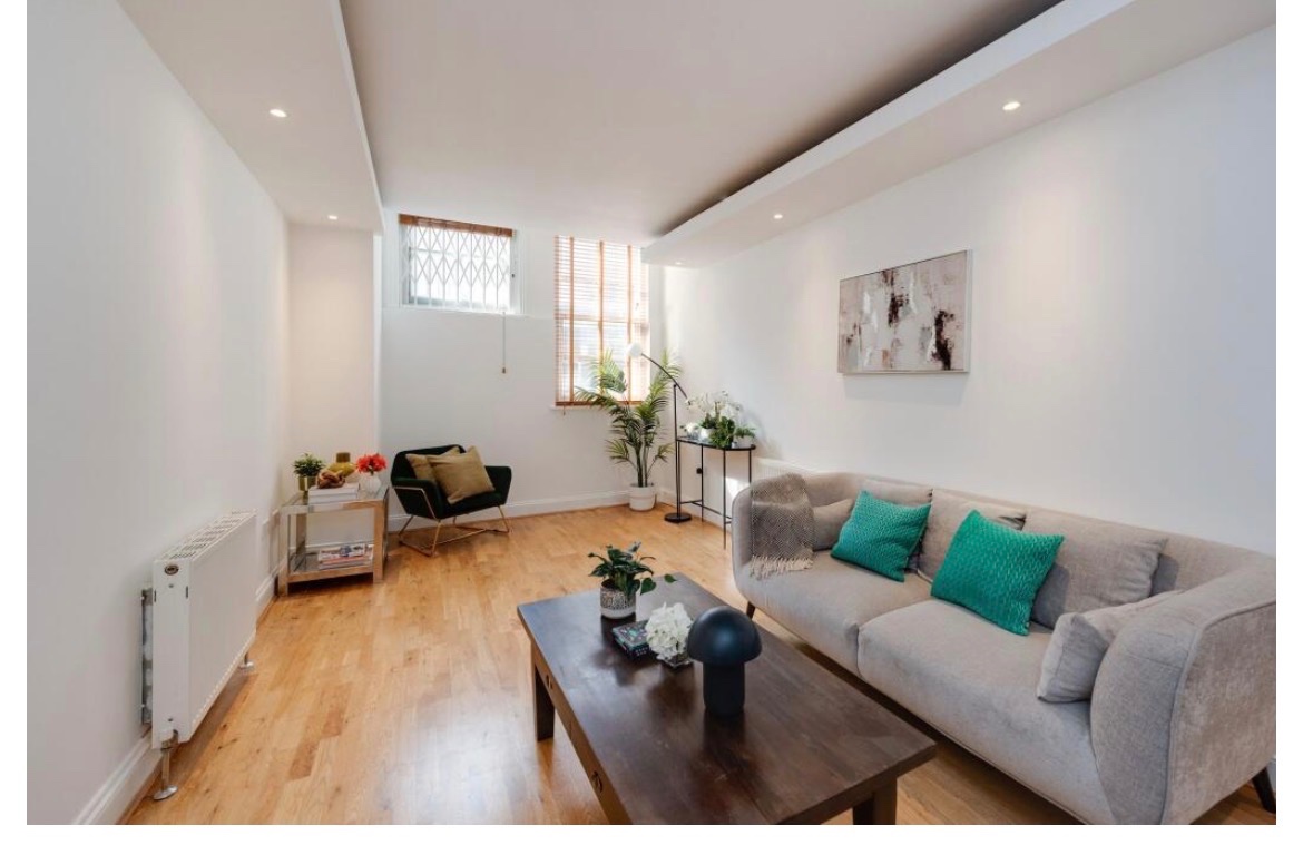 Additional image 2 of 1 Bed Flat, Weymouth Mews, W1G, N1 7GU
