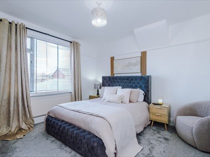3 Bed Flat, Heald Green, SK8