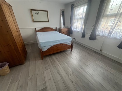 4 Bed End Terrace, Strafford Road, TW3