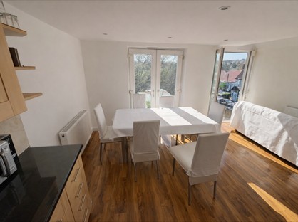 3 Bed Detached House, Ridgeway Avenue, EN4