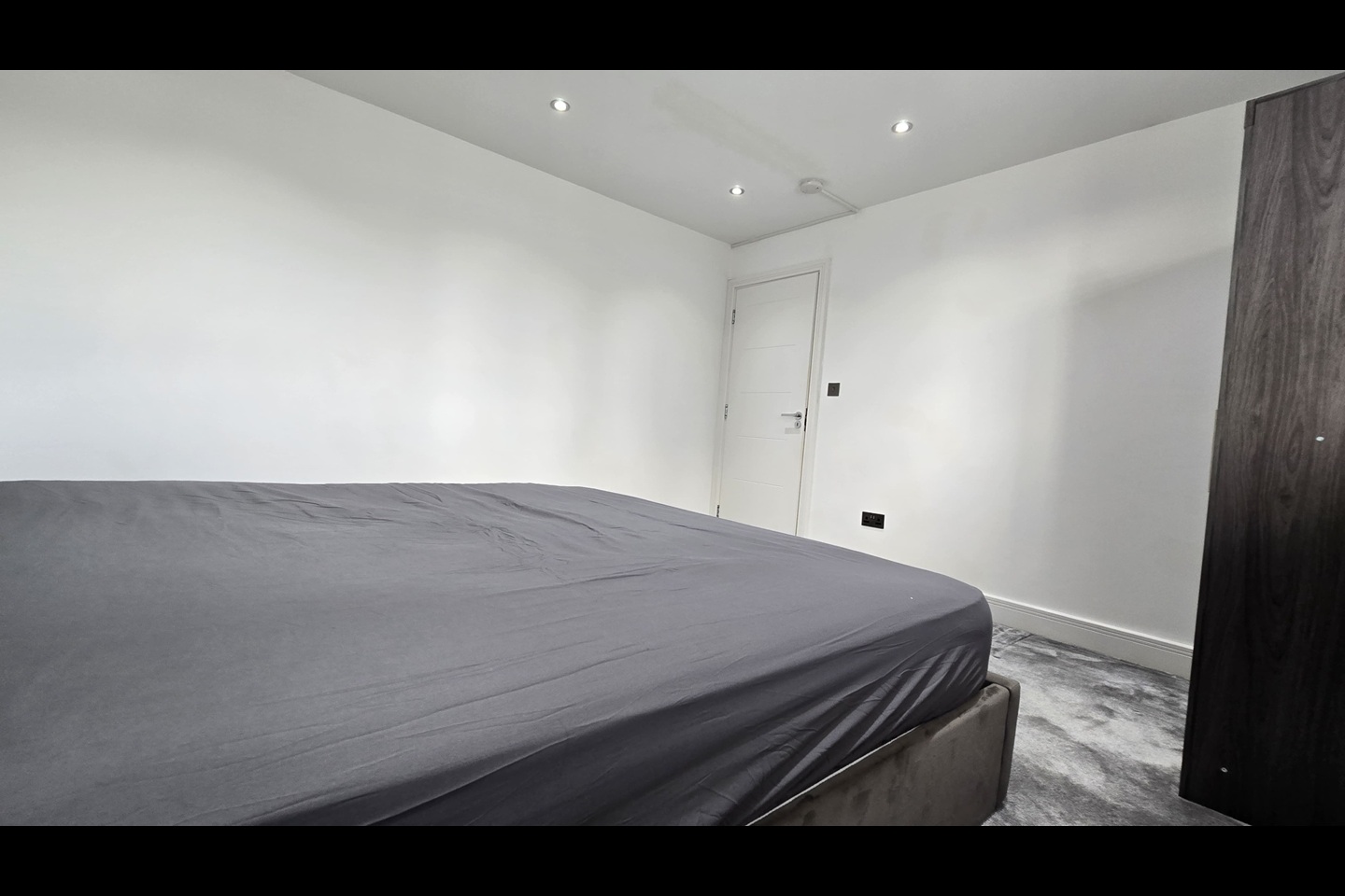 Ilford - 5 Bed Semi-Detached House, Herent Drive, IG5 - To Rent Now for ...