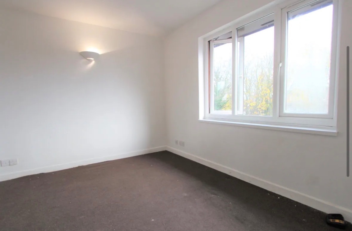 London - 1 Bed Flat, Pycroft Way, N9 - To Rent Now for £1,400.00 p/m