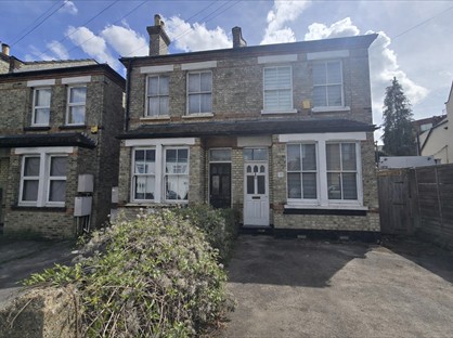 4 Bed Semi-Detached House, Victoria Road, EN4