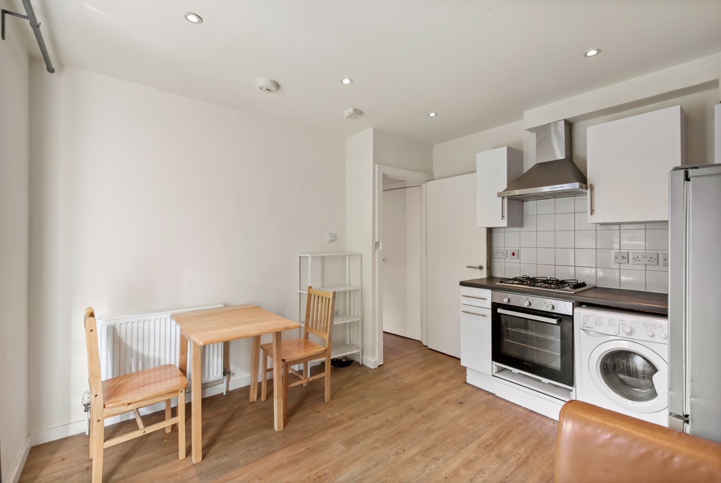 1 Bed Flat, Platinum Court, E1