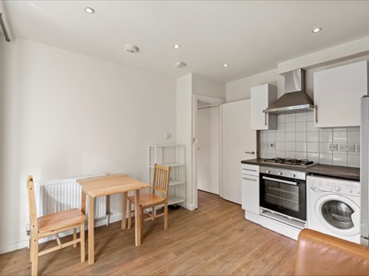 1 Bed Flat, Platinum Court, E1
