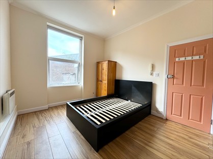 Studio Flat, Hornsey Road, N19