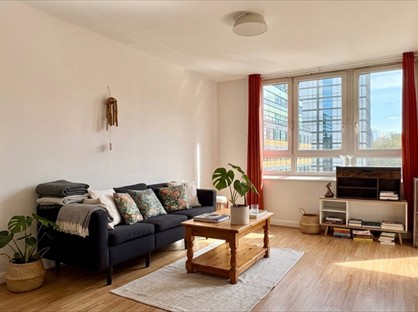 3 Bed Flat, Paterson Court, EC1V