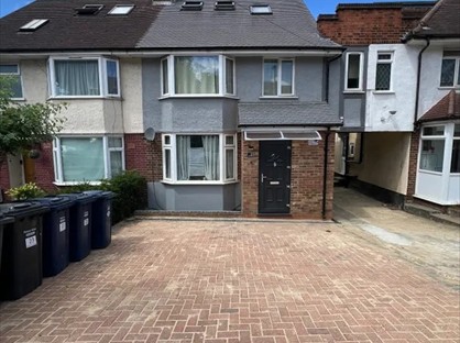 Studio Flat, Selborne Gardens, NW4