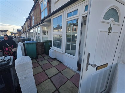 3 Bed Terraced House, Chester Road, WD18