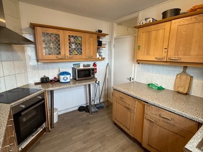 3 Bed Flat, Green Lanes, N21
