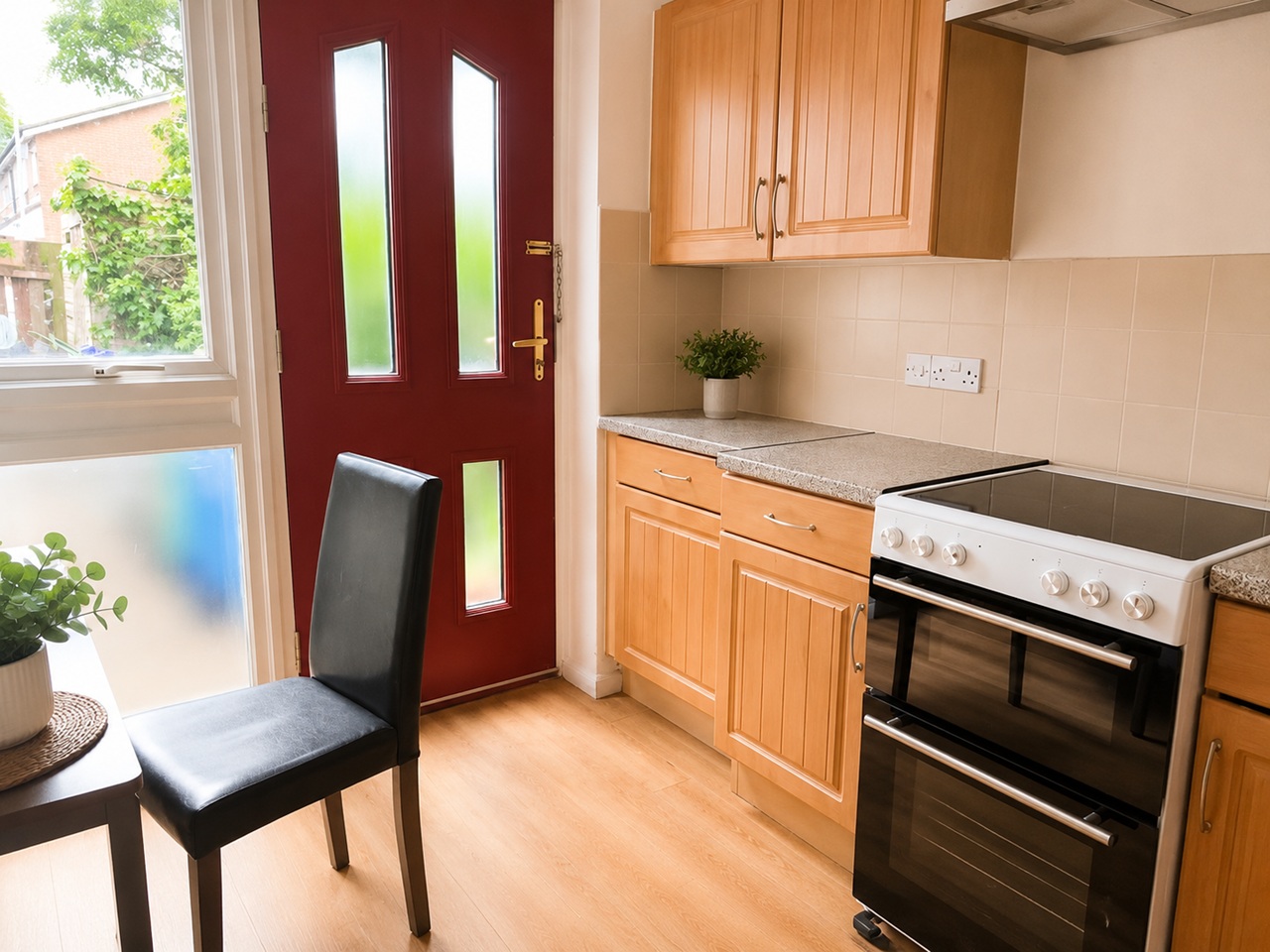 3 Bed Terraced House, Botham Close, M15 photo 5