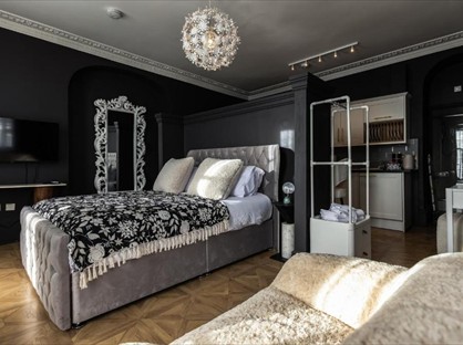 1 Bed Flat, Beaufort Square, NP16
