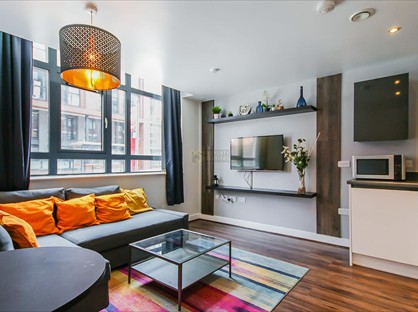 1 Bed Flat, Fabrick Square, B12
