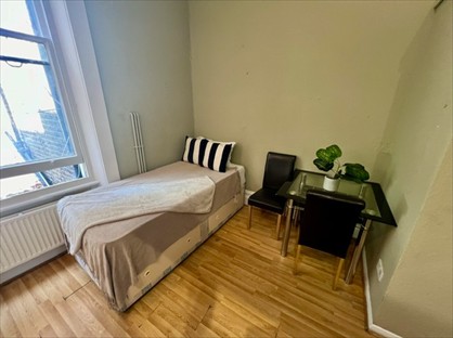 Room in a Shared House, Matheson Road, W14