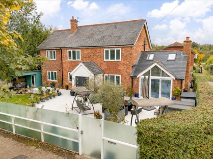 6 Bed Detached House, Hartfield Road, RH18