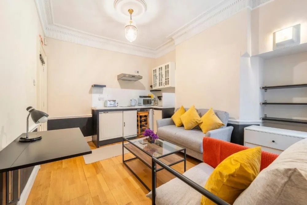 Studio Flat, Craven St, WC2N, N1 7GU