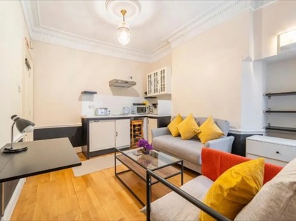 Studio Flat, Craven St, WC2N