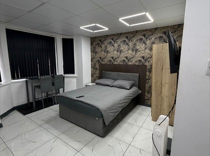Studio Flat, Cheetham Hill Road, M8