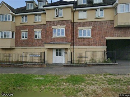 2 Bed Flat, Woodville Court, RG1