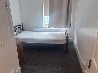 Room in a Shared House, Enfield, EN3
