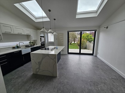 3 Bed Semi-Detached House, Perry St, CM12
