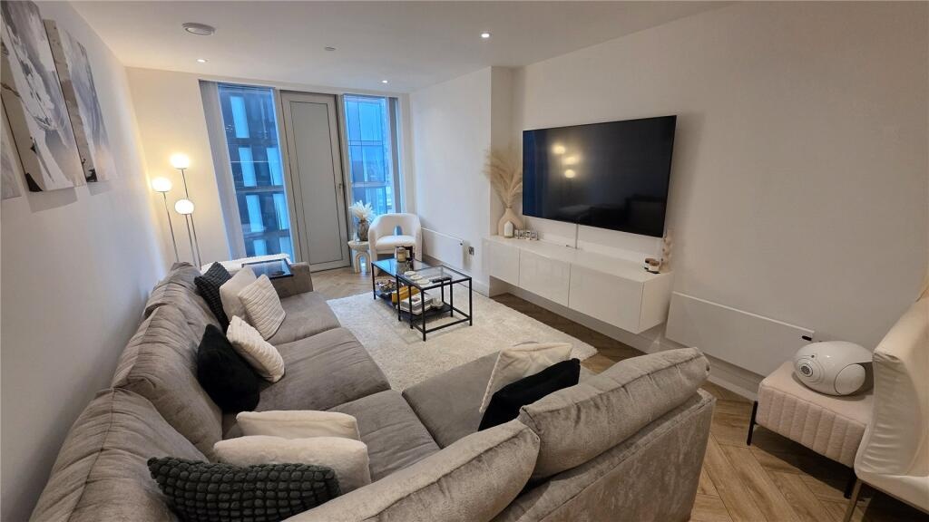 2 Bed Flat, Chester Road, M15 photo 5