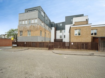 1 Bed Flat, Hanover House, SE18