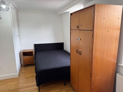 Studio Flat, Roman Road, E3