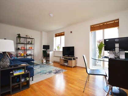 1 Bed Flat, Seacon Tower, E14