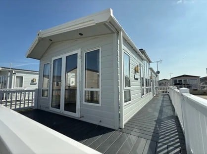 2 Bed Mobile Home, St Johns Road, CT5