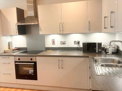 Room in a Shared Flat, Cherry Orchard Road, CR0