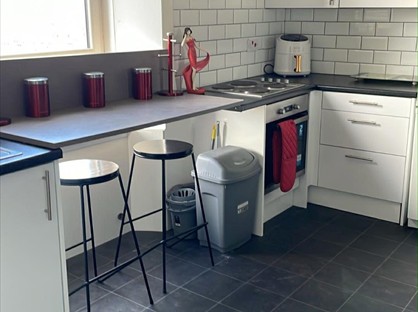 2 Bed Flat, Paris St, FK3